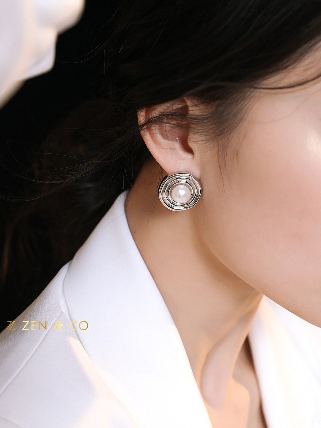 MARIE Vintage inspired round pearl stud earrings - ZEN&CO Studio