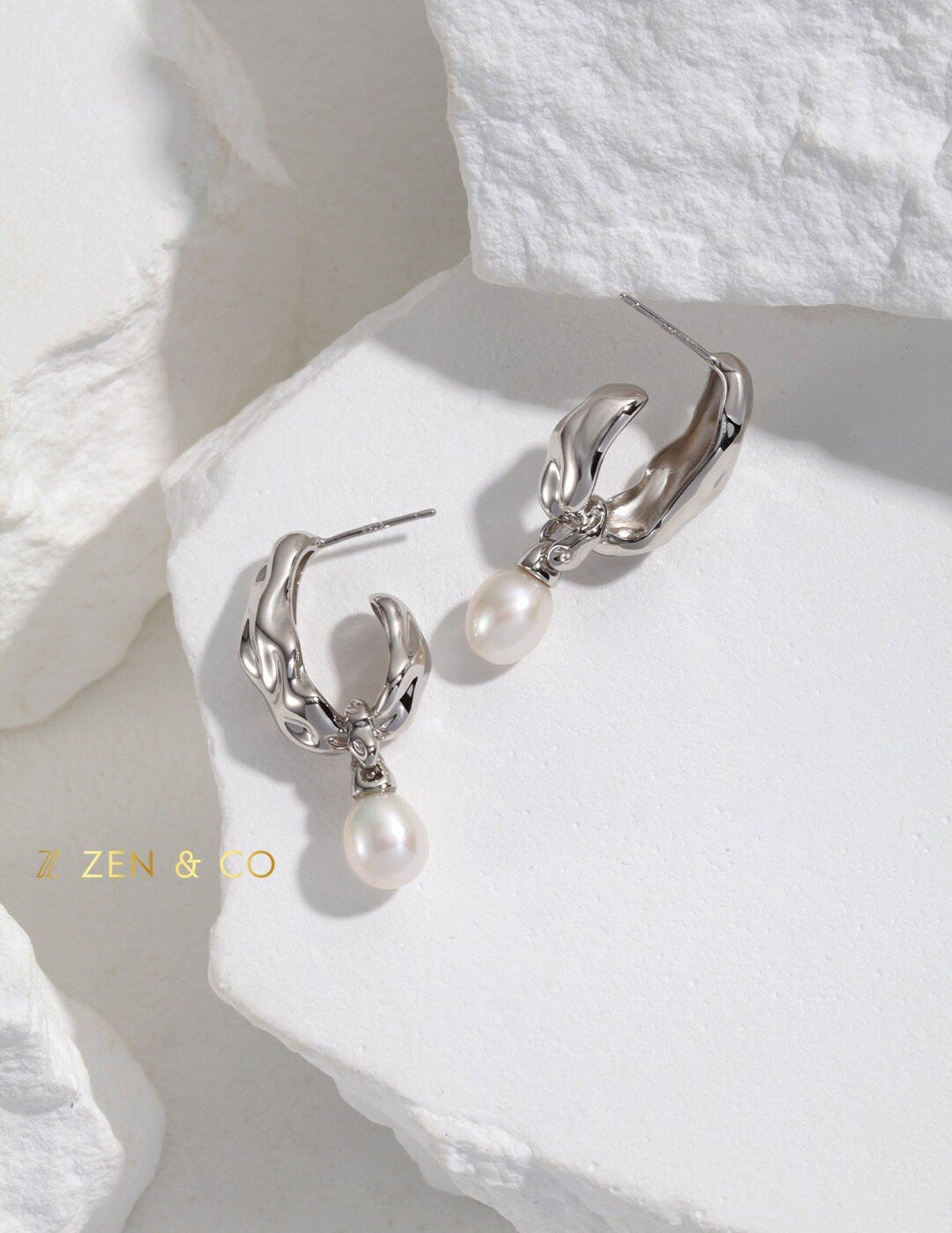 SCARF Abstract Pearl necklace and pearl drop earrings - ZEN&CO Studio