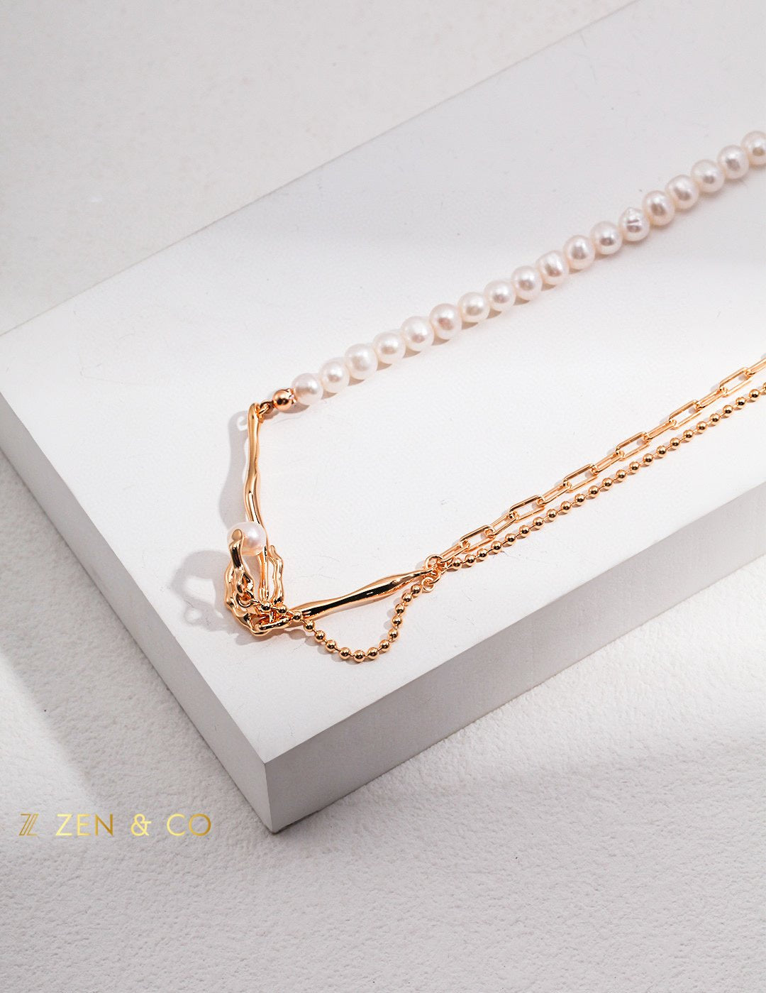 SKYE Asymmetrical pearl necklace - ZEN&CO Studio