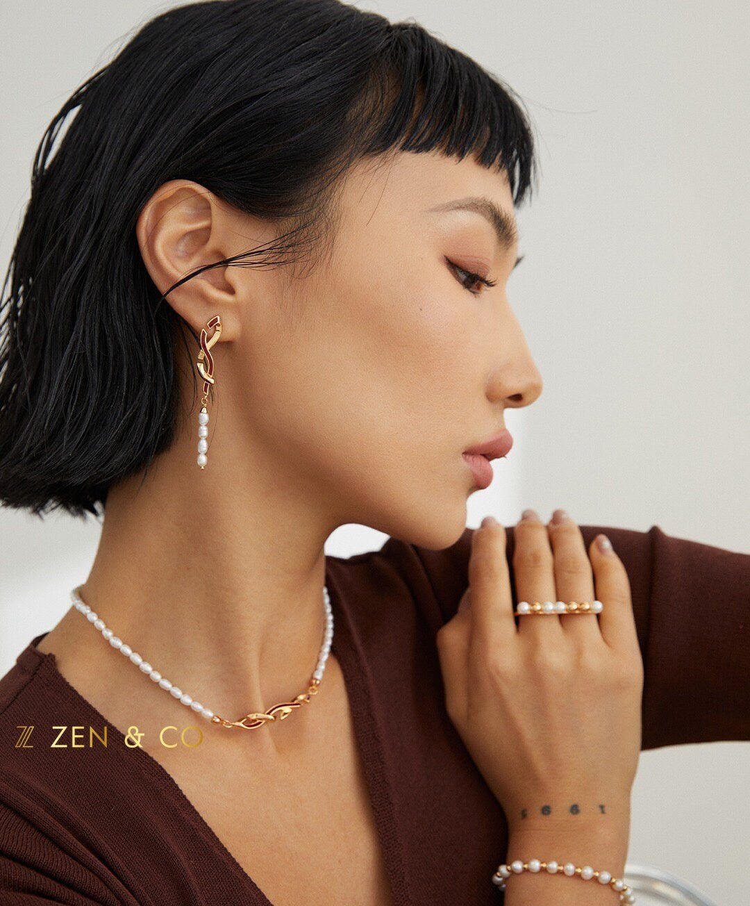 URSULA Geometric knot pearl earrings and necklace set - ZEN&CO Studio