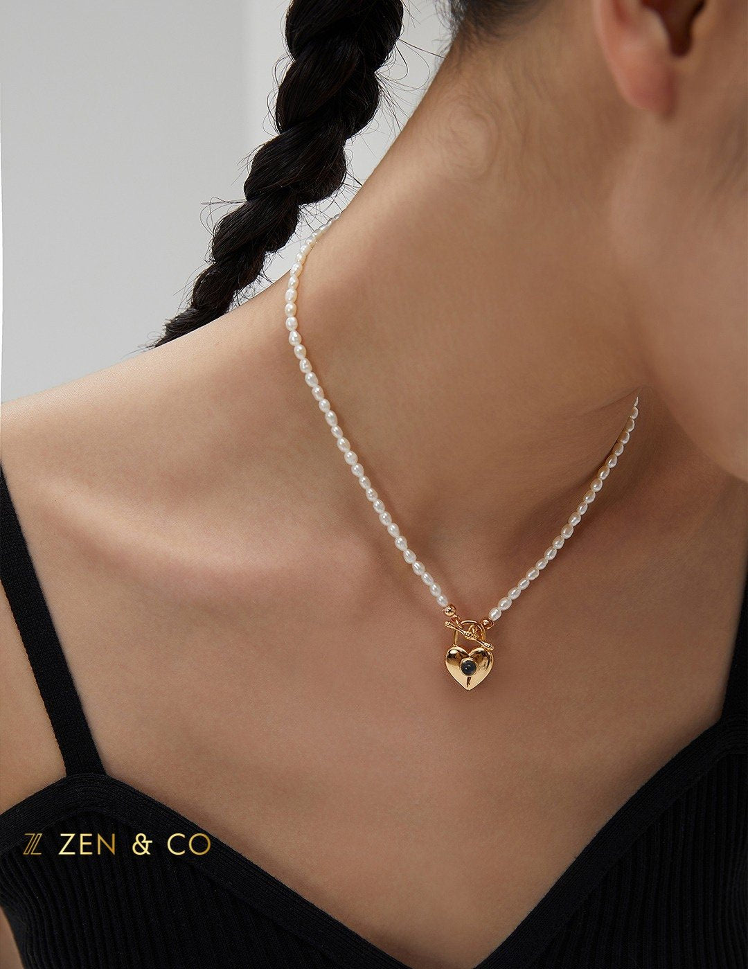 VENUS Pearl beaded necklace with gold heart shaped pendant - ZEN&CO Studio